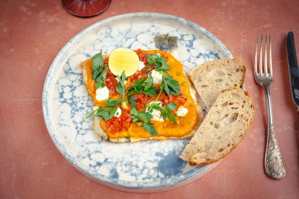 Dorade met piri piri-saus