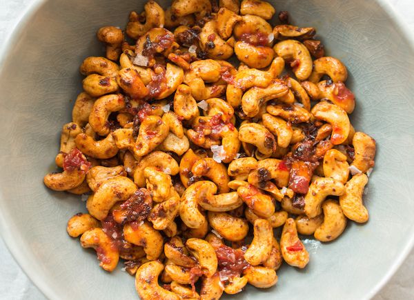 geroosterde cashewnoten met sambal