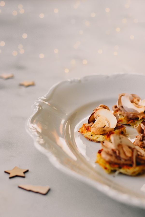 Rösti rondjes met champignon en kastanjes