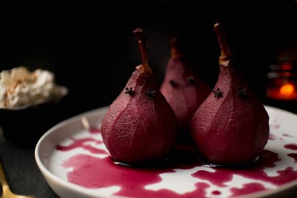Spooky stewed pears / Halloween recipe