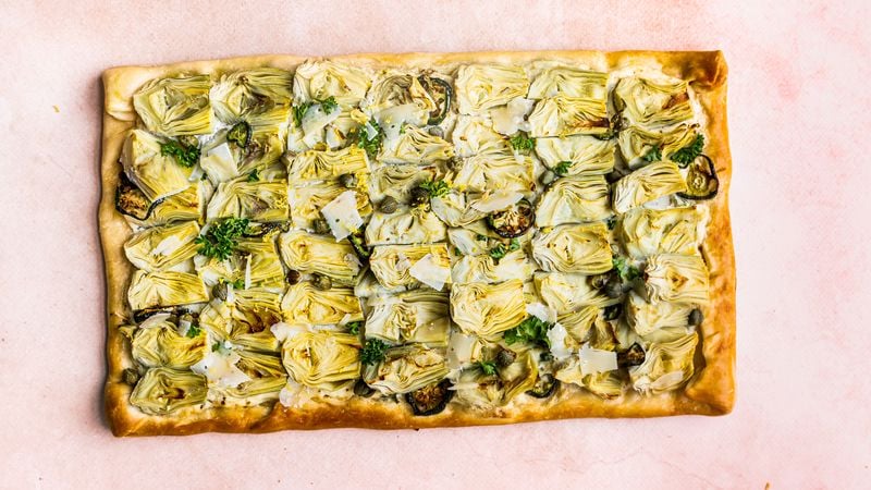 plaattaart met artisjok, ricotta en kappertjes