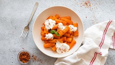 Rigatoni Pasta met Paprikasaus voor een lekker en simpel weekmenu in week 32