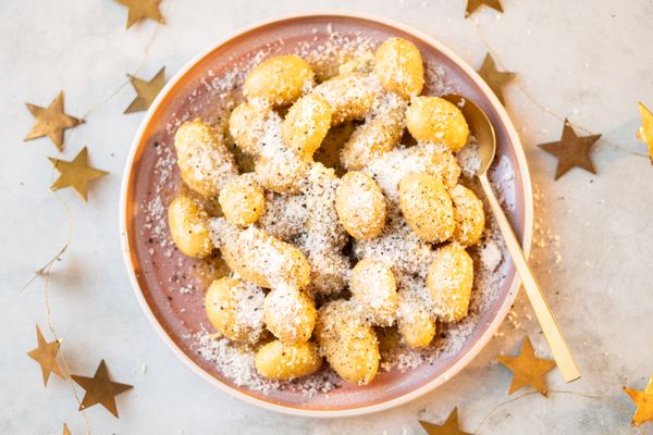 Cacio e pepe aardappeltjes bijgerecht voor kerst