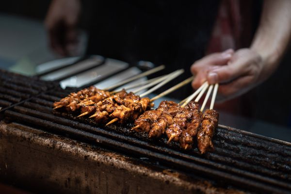 Saté grillen bij Calaboose