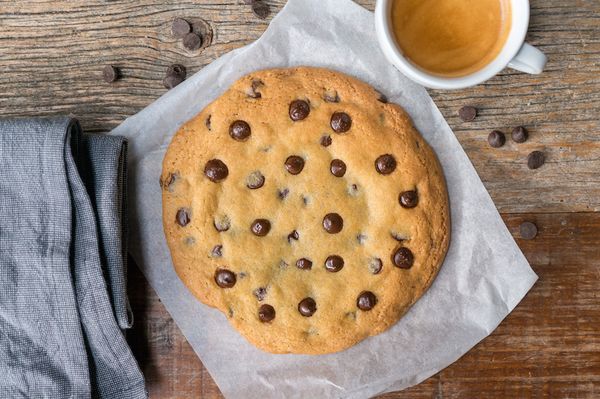 chocolate chip cookie