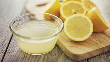 Culy Legt Uit Het Verschil Tussen Vers Citroensap En Sap Uit Een Flesje Culy Nl