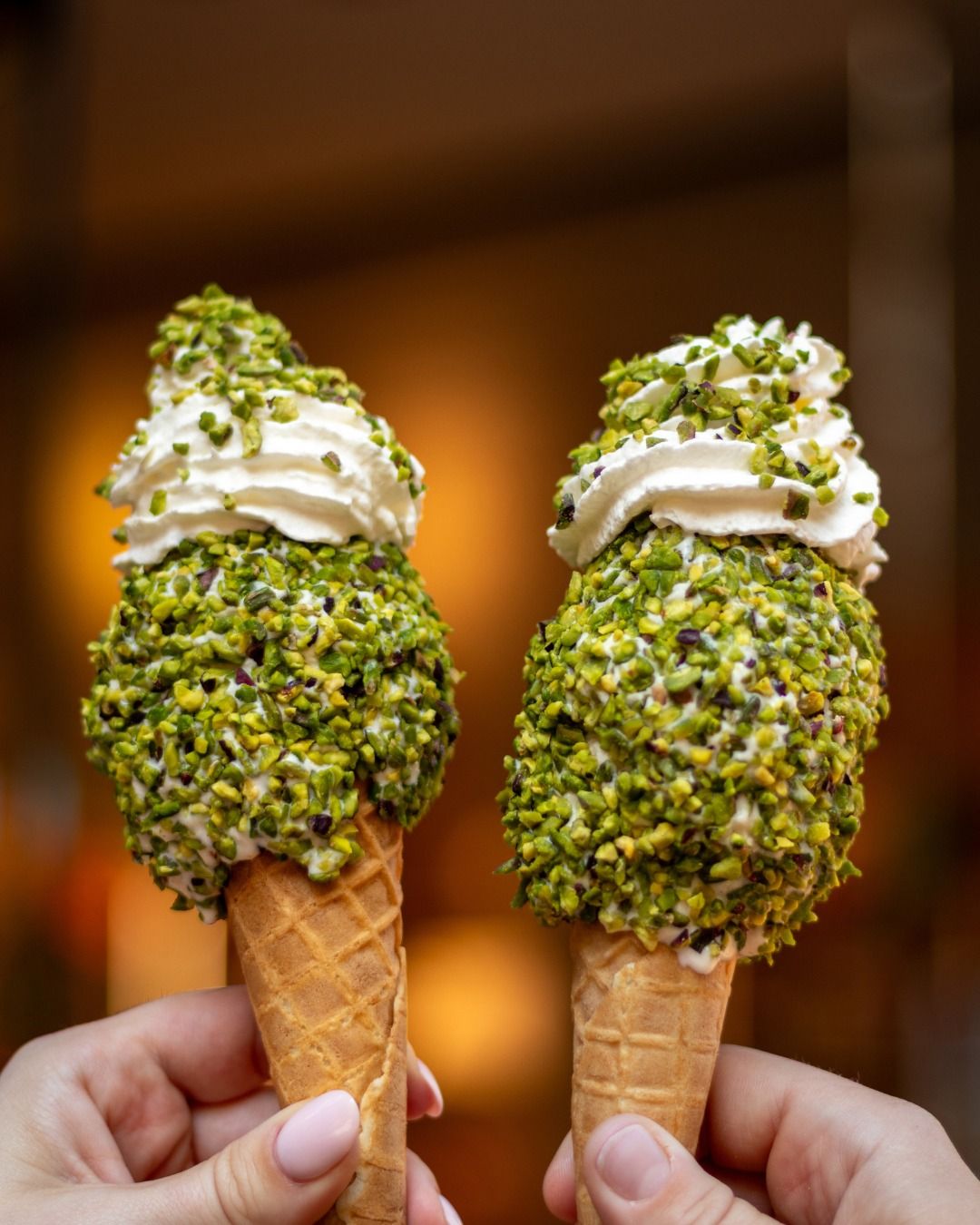 Dit is hét ijsje dat we de hele zomer willen eten (en nee: we zijn nog niet klaar met de pistachetrend)