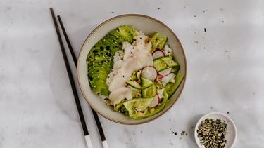 Poke bowl met coquilles