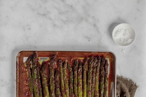 Geroosterde groene asperges