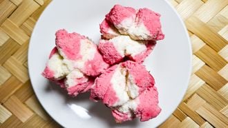 Bolu kukus / Indische snacks / Indische hapjes van de toko