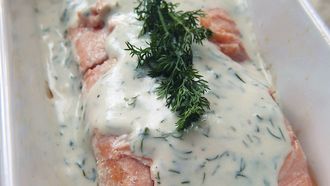 romige dillesaus bij zalm