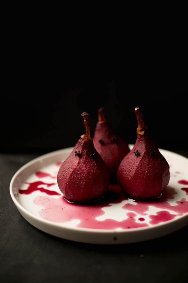 Stew pears in red wine for Halloween