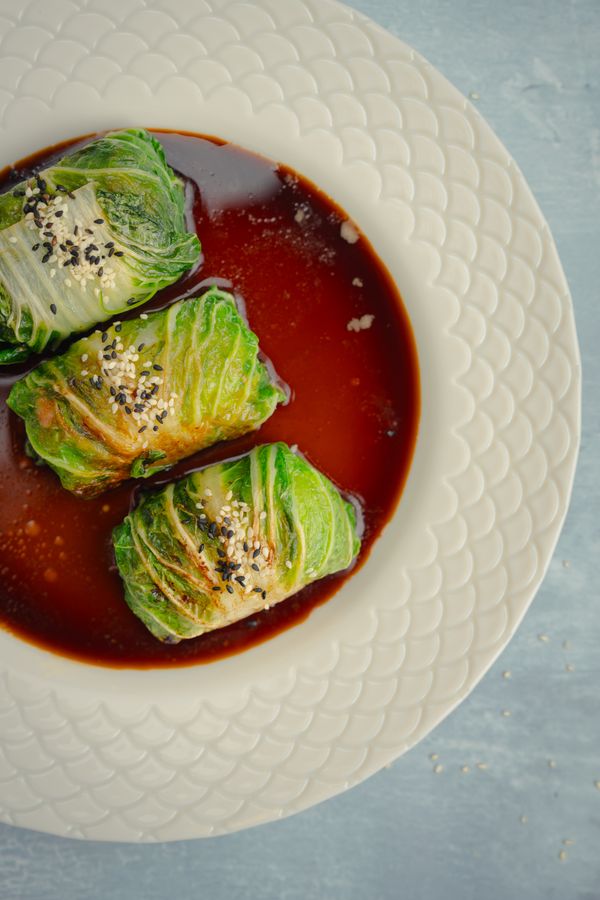 Gezonde Vietnamese loempia met koolbladeren