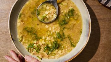 Pastina in bruinte boter bouillon Bloeme Burema