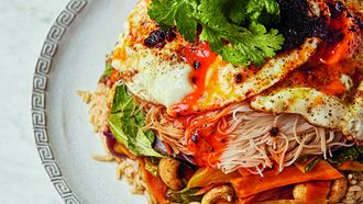 Upside down mihoen rijst bowl