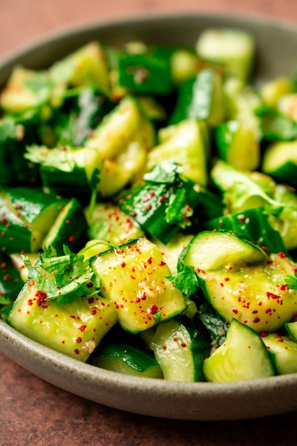 Smashed komkommersalade