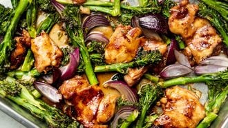 Traybake van kip met hoisinsaus