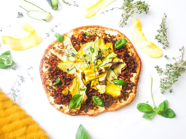 zomerse flammkuchen met courgette