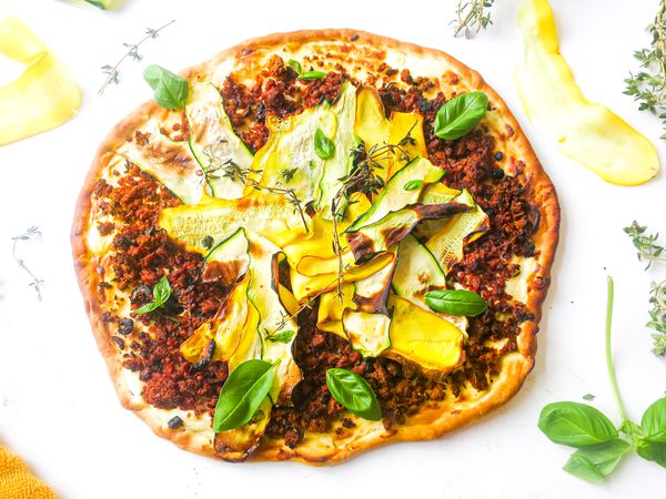 zomerse flammkuchen met courgette