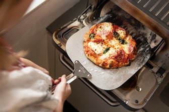 De Smart Oven Pizzaiolo is de pizza-oven van je dromen (en je kunt 'm