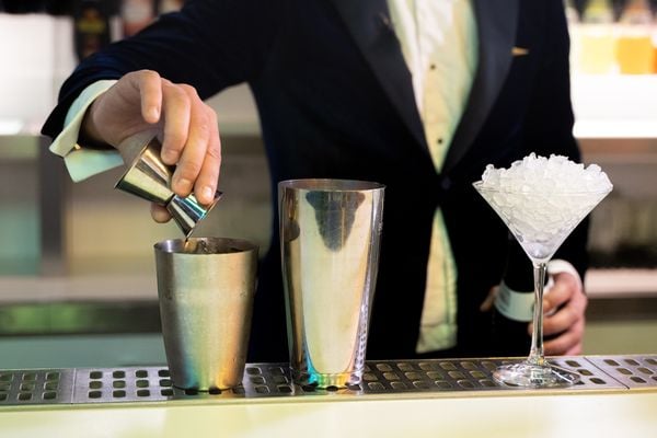 Barman Victor van First Dates geeft cocktail tips