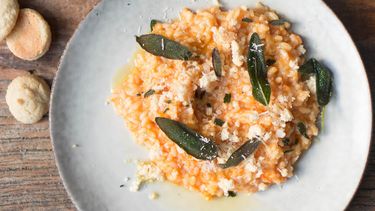 risotto met pompoen en bitterkoekjes