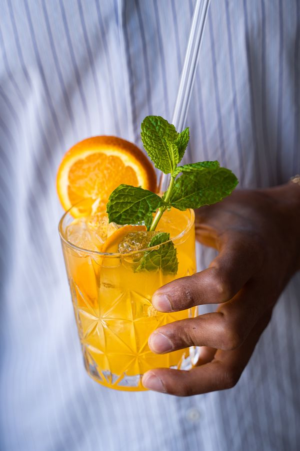 orange cocktail for King's Day