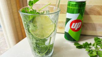 Zomer drankje 7up met koriander