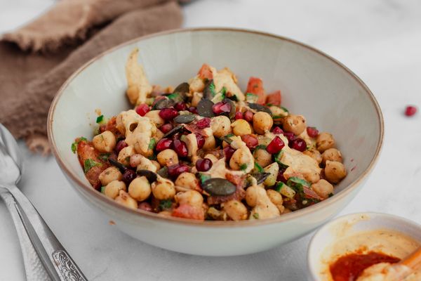 Lekkere kikkererwtensalade met harissadressing