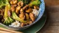 kip cashew met broccoli en rijst