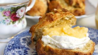 Scones met clotted cream
