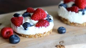 Gezonde cheesecake met bosvruchten