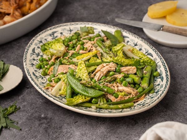 lente salade met kip en dragon