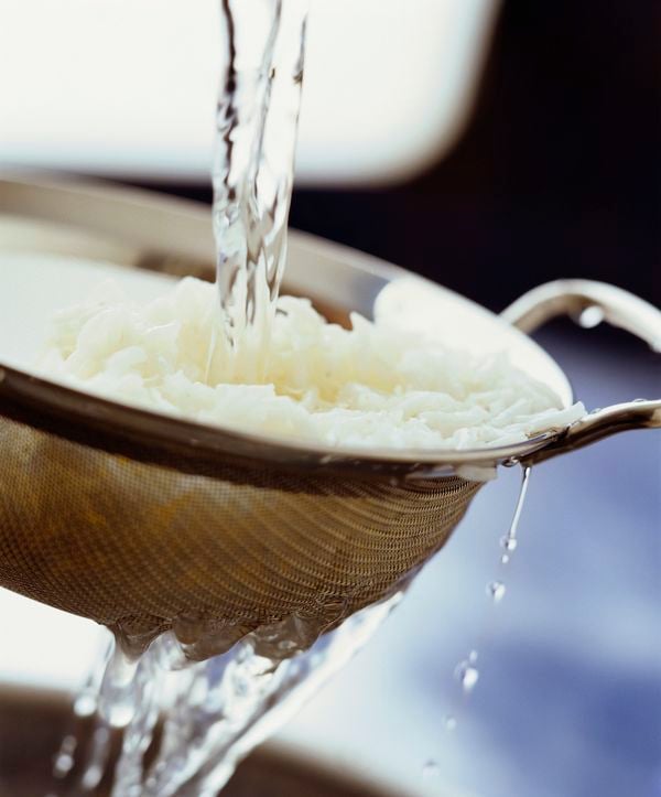 rijst wassen
