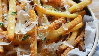 Truffelfrietjes met Parmezaanse kaas