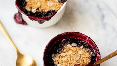 Crumble rood fruit