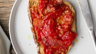 toast tomaten over
