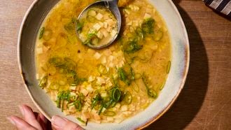 Pastina in bruinte boter bouillon Bloeme Burema