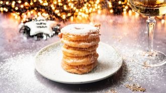 Appelbeignets bakken met armaretto