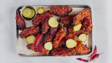 Chicken hot wings / nashville hot chicken