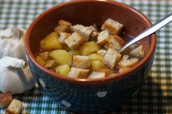 Image of sopa de ajo for Sinterklaas evening