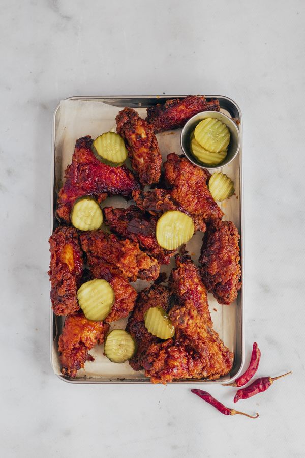 Chicken hot wings / nashville hot chicken