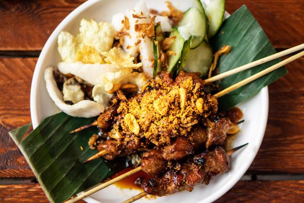 Saté ayam bij Calaboose in Rotterdam