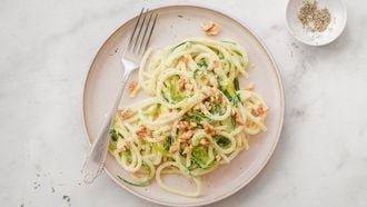 Pasta met roomsaus en prei
