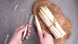 asperges schillen