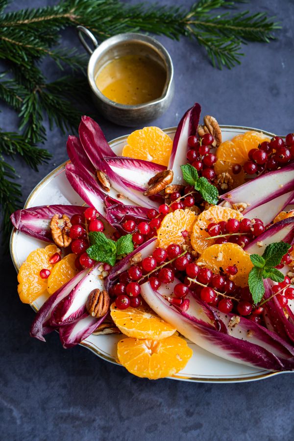 kerstsalade met mandarijn, roodlof en pecan