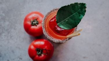 Tomaten cocktail in glas
