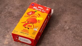 mochi met mango en sriracha