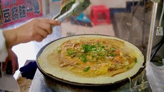 Jianbing: Chinese crêpes