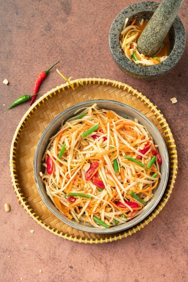 Som tam met koolrabi